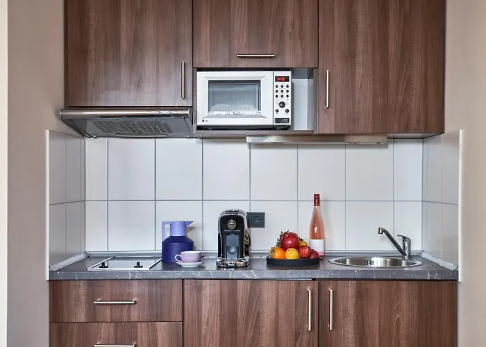 Liv'in Frankfurt - Seilerstrasse Apartmanhotel 4*