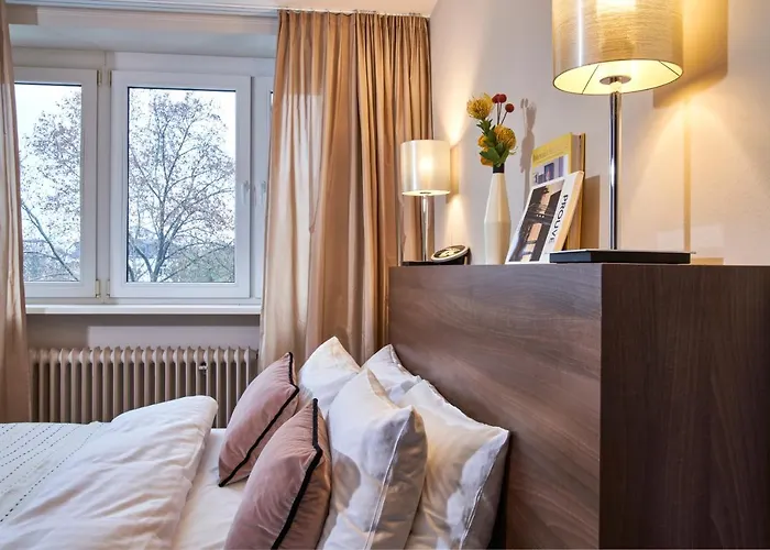 Liv'in Frankfurt - Seilerstrasse 4*